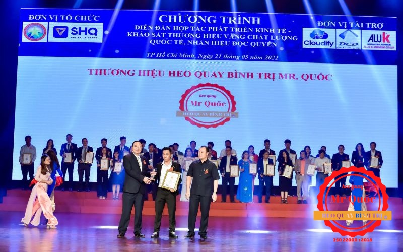 Heo Quay Bình Trị – Vinh Dự Lọt TOP 10 Thương Hiệu Vàng Chất Lượng Quốc Tế 2022