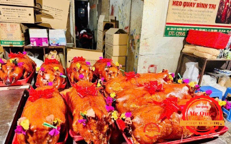 Lò Quay Heo Trực Tiếp – Vì Sao Heo Quay Bình Trị Luôn Tươi Ngon?